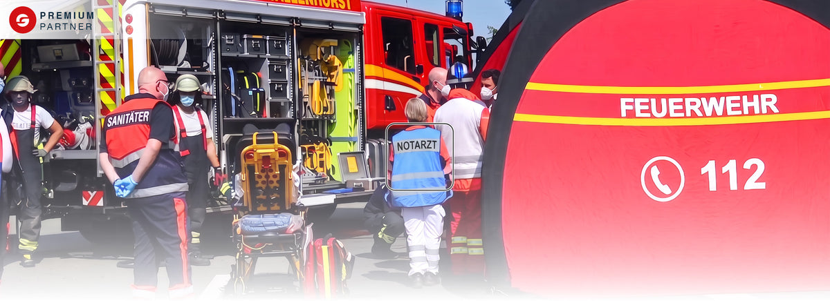 Feuerwehrzelt im Einsatz – aufblasbares Einsatzzelt mit FEUERWEHR-Aufdruck